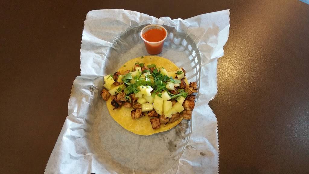 Lonestar Taco | restaurant | 6606 Farm to Market Rd 1488, Magnolia, TX 77354, USA | 9362318332 OR +1 936-231-8332
