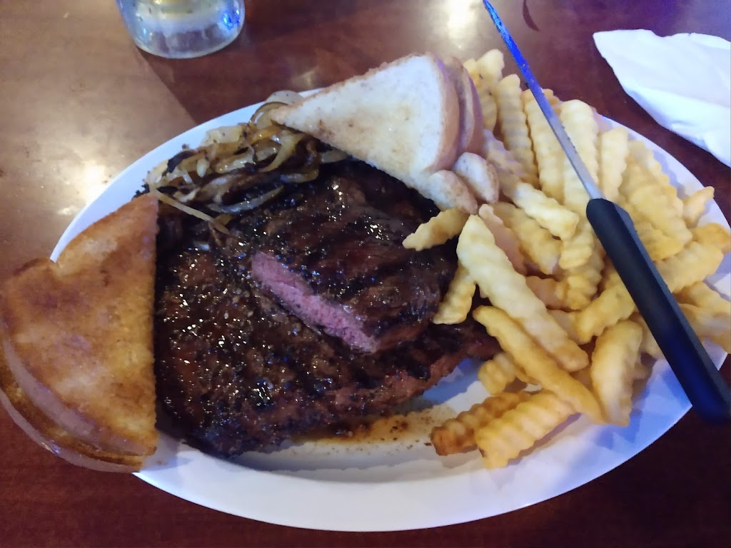 Roadhouse 169 Bar & Grill | restaurant | 1006 N River Dr, North Mankato, MN 56003, USA | 5073877511 OR +1 507-387-7511