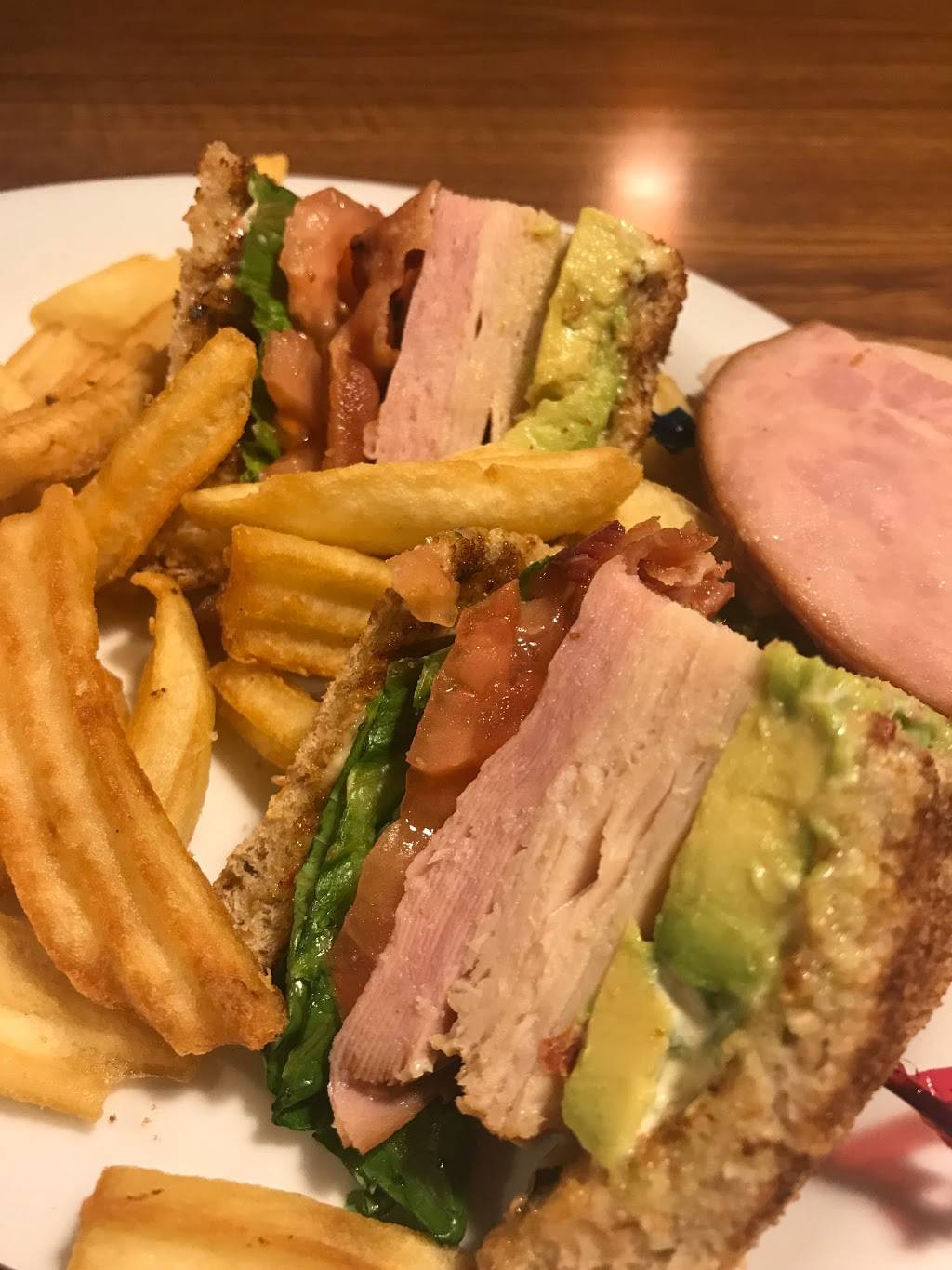 Dennys | restaurant | 1991 Lander Ave, Turlock, CA 95380, USA | 2096348506 OR +1 209-634-8506