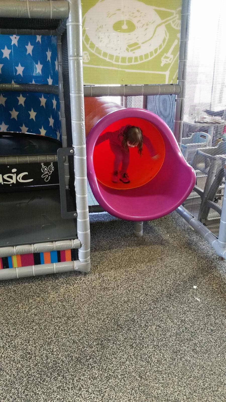 McDonalds | cafe | 9461 Dyer St, El Paso, TX 79924, USA | 9157550076 OR +1 915-755-0076