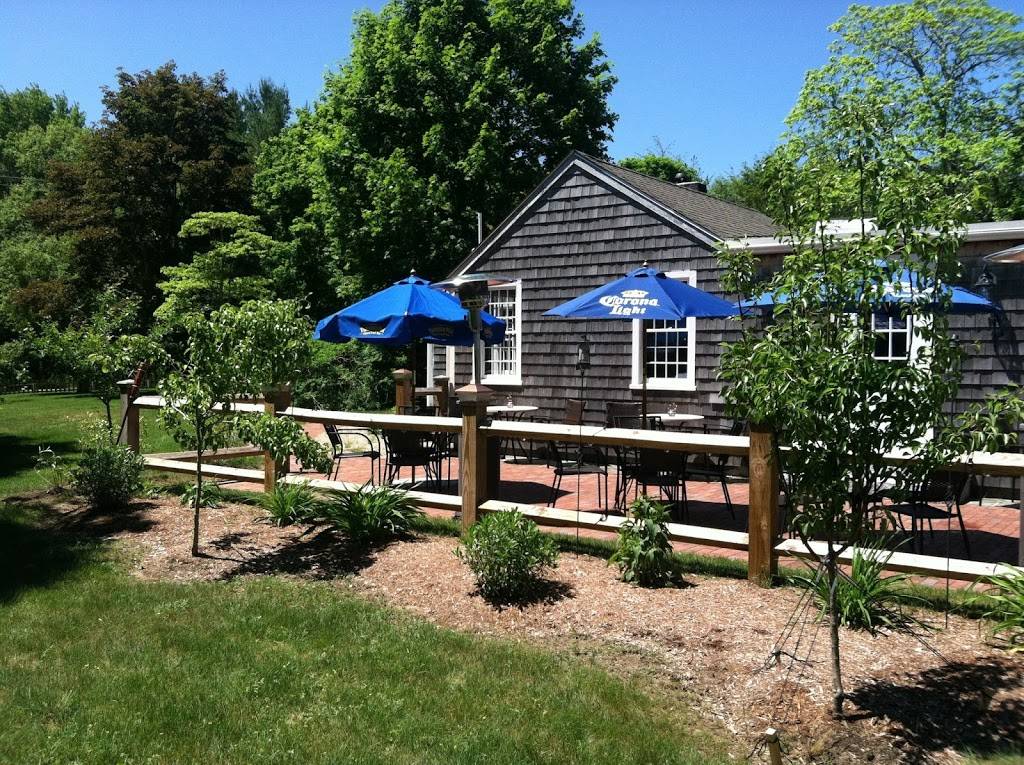 The Sun Tavern | restaurant | 500 Congress St, Duxbury, MA 02332, USA | 7818371027 OR +1 781-837-1027