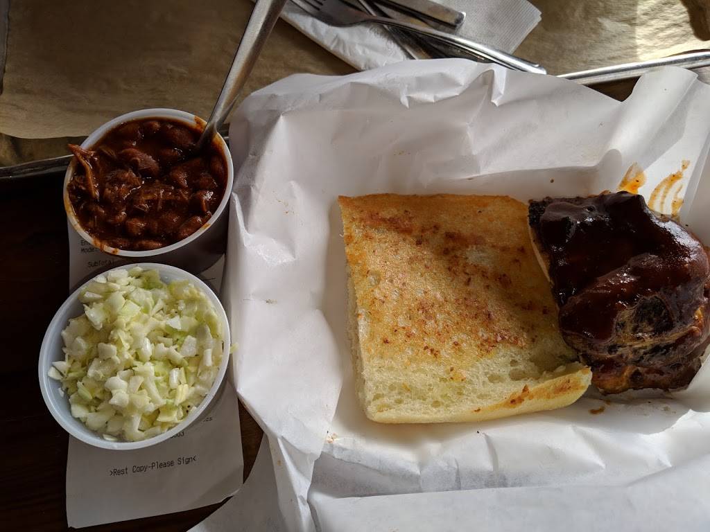 The Crossroads BBQ | restaurant | 241 Crossroads Blvd, Carmel-By-The-Sea, CA 93923, USA | 8312507616 OR +1 831-250-7616