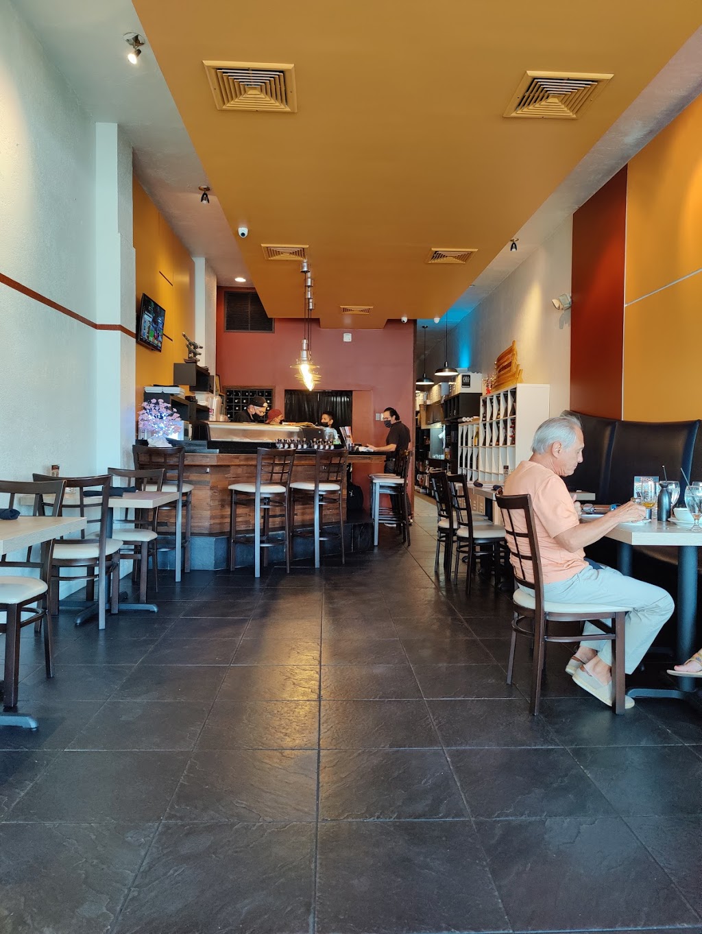KINOKO Sushi Bar & Asian Cuisine | restaurant | 1007 Kane Concourse, Bay Harbor Islands, FL 33154, USA | 3053978424 OR +1 305-397-8424