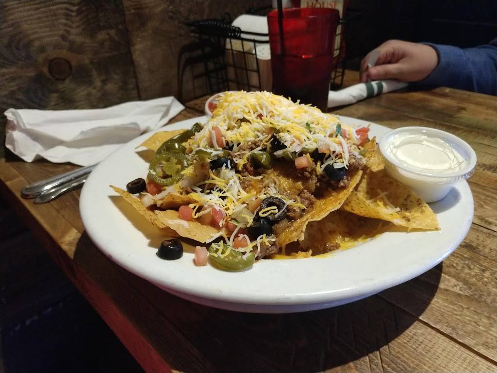 Panther Pub & Eatery | restaurant | 5651 Broad St, Greendale, WI 53129, USA | 4144235800 OR +1 414-423-5800