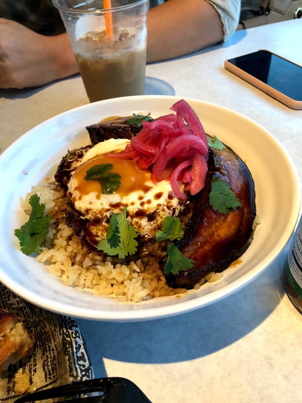 Kickin Kasian | restaurant | 17620 Ventura Blvd, Encino, CA 91316, USA | 8186597779 OR +1 818-659-7779