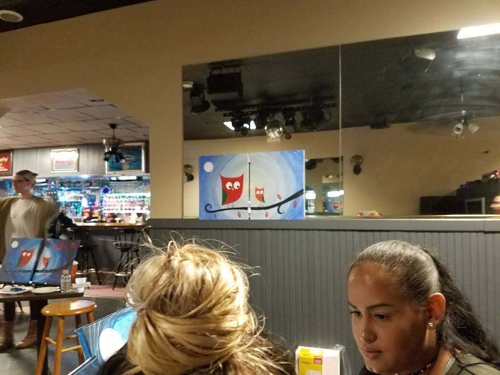 Rookies Bar and Grill | restaurant | 1218 Acushnet Ave, New Bedford, MA 02746, USA | 5088585455 OR +1 508-858-5455