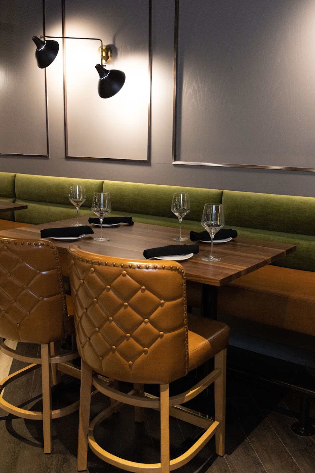 West End Kitchen & Bar | restaurant | 4135 Orchard Lake Rd, Orchard Lake Village, MI 48323, USA | 2489775086 OR +1 248-977-5086