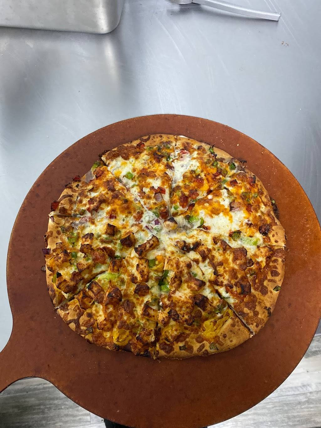 Red Swan Pizza | meal delivery | 1970 Hyde Park Rd Unit-4, London, ON N6H 5L9, Canada | 5194733555 OR +1 519-473-3555