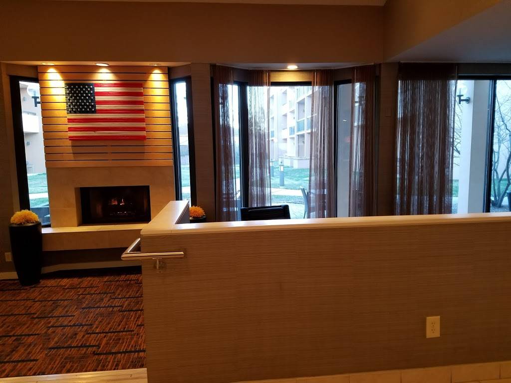 The Bistro – Eat. Drink. Connect.® | restaurant | 3800 Northpoint Blvd, Waukegan, IL 60085, USA | 8476898000 OR +1 847-689-8000