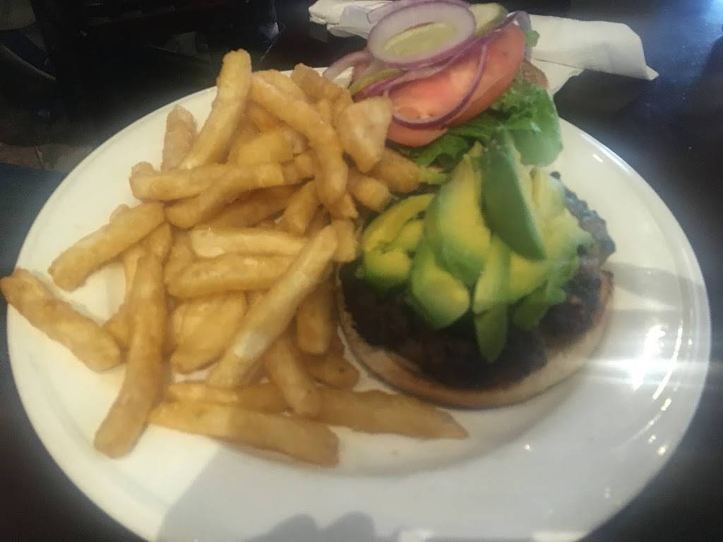 Don Cherrys | restaurant | 320 Eagleson Rd, Kanata, ON K2M 1C9, Canada | 6135996300 OR +1 613-599-6300