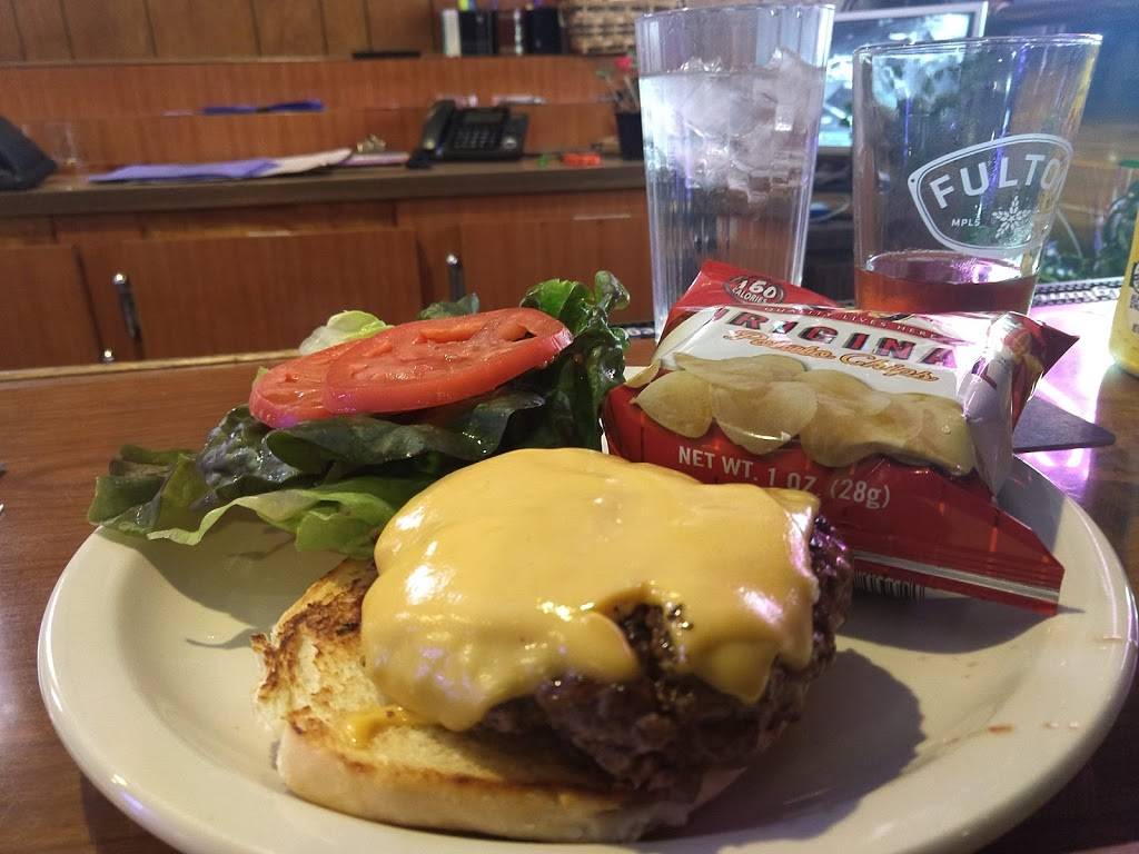 Tooties On Lowry | restaurant | 2706 Lowry Ave N, Minneapolis, MN 55411, USA | 6125290200 OR +1 612-529-0200