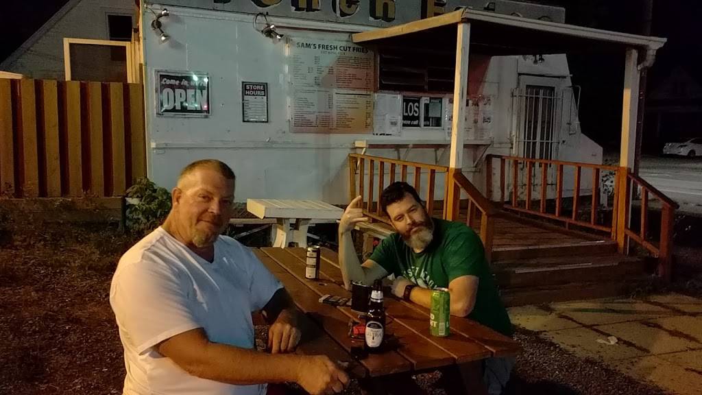 Sams Fresh Cut Fries | restaurant | 2327 King St E, Hamilton, ON L8K 1X6, Canada | 2897001851 OR +1 289-700-1851