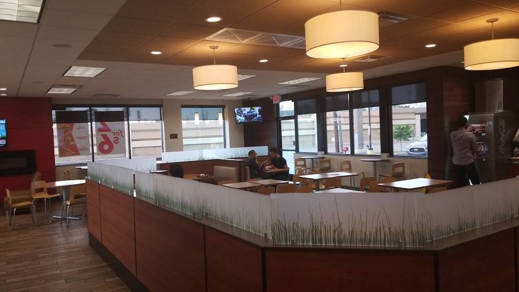 Wendys | restaurant | 11722 N Central Expy, Dallas, TX 75243, USA | 2143020694 OR +1 214-302-0694