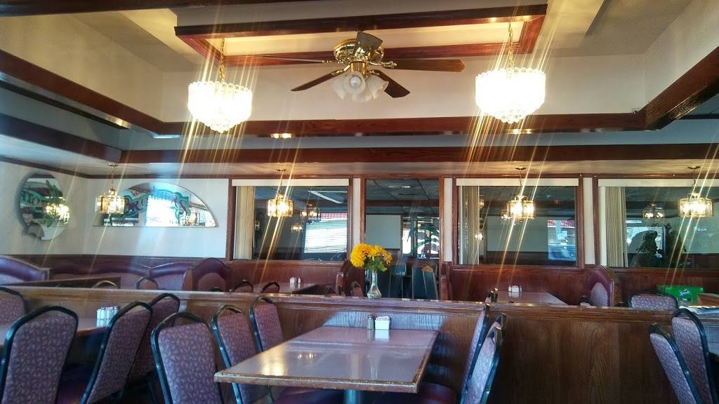 Brothers Restaurant & Lounge | restaurant | 512 E Church St, Sandwich, IL 60548, USA | 8157862133 OR +1 815-786-2133