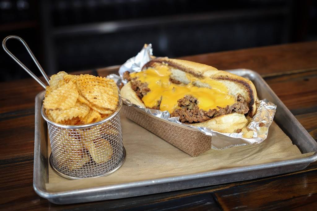 Marlins Brewhouse University Village | restaurant | 19800 Village Center Dr Suite 235, Fort Myers, FL 33913, USA | 2397906573 OR +1 239-790-6573