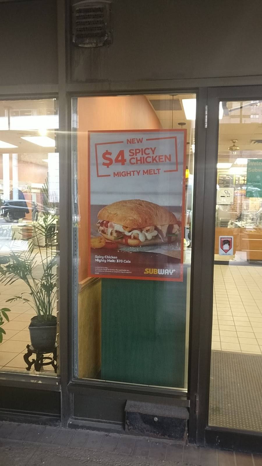 Subway | restaurant | 366 Bloor St E #4, Toronto, ON M4W 1H4, Canada | 4169442220 OR +1 416-944-2220