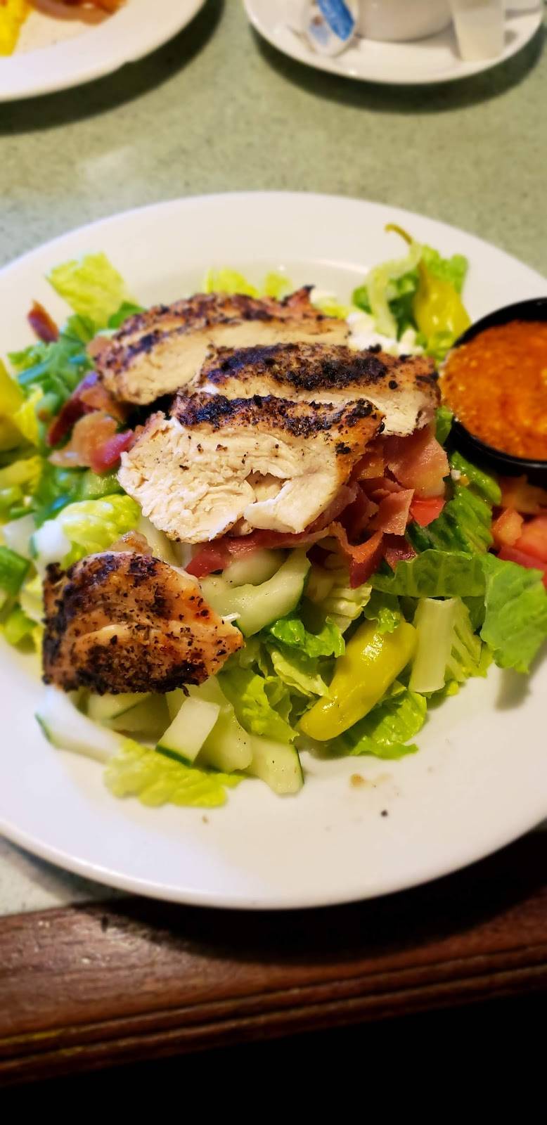 Amphora Restaurant | restaurant | 377 Maple Ave W, Vienna, VA 22180, USA | 7039387877 OR +1 703-938-7877