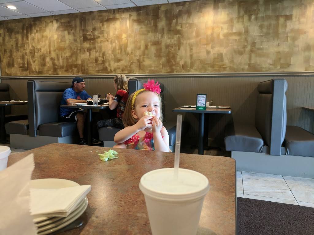 Longos Pizza | restaurant | 7314 Lakeshore Blvd, Mentor, OH 44060, USA | 4409468222 OR +1 440-946-8222