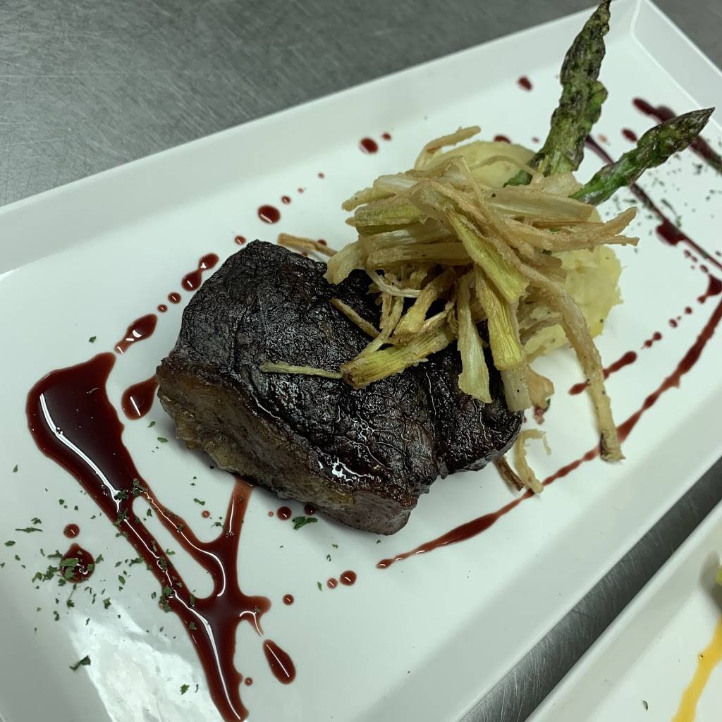 On The Green Bar and Grille | restaurant | 125 Country Club Rd, Greentown, PA 18426, USA | 5708570251 OR +1 570-857-0251