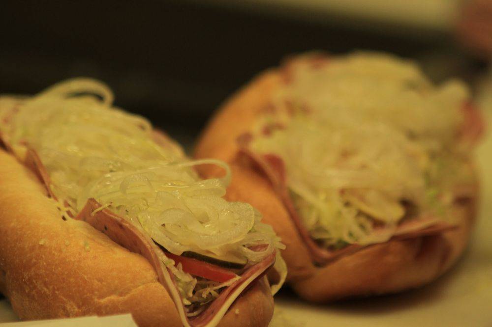 PJs Deli | meal takeaway | 1992 Valley Rd, Pomeroy, PA 19367, USA | 6108575728 OR +1 610-857-5728