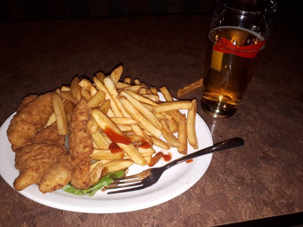 Slapshot Bar & Grill | restaurant | 151 Cannifton Rd, Belleville, ON K8N 4V4, Canada | 6139673813 OR +1 613-967-3813