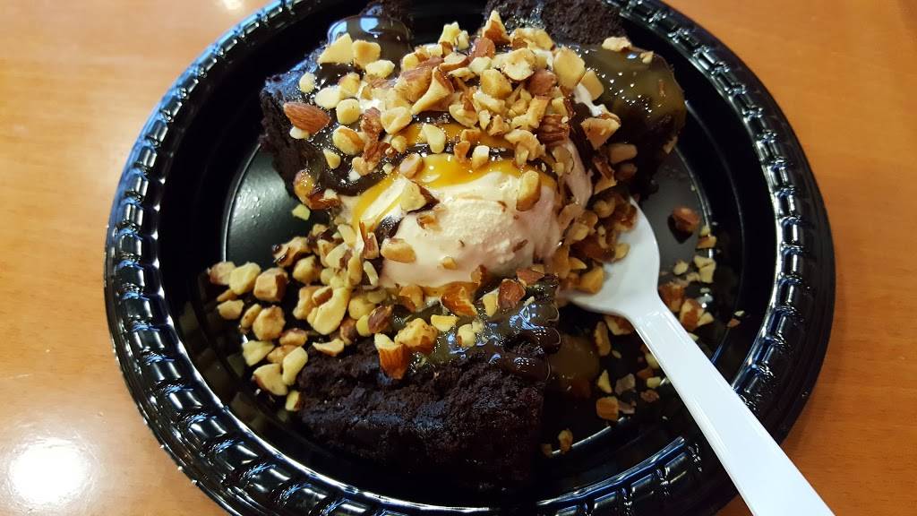 Cold Stone Creamery | bakery | 2928 Market Pl Ste 172, Onalaska, WI 54650, USA | 6087831381 OR +1 608-783-1381