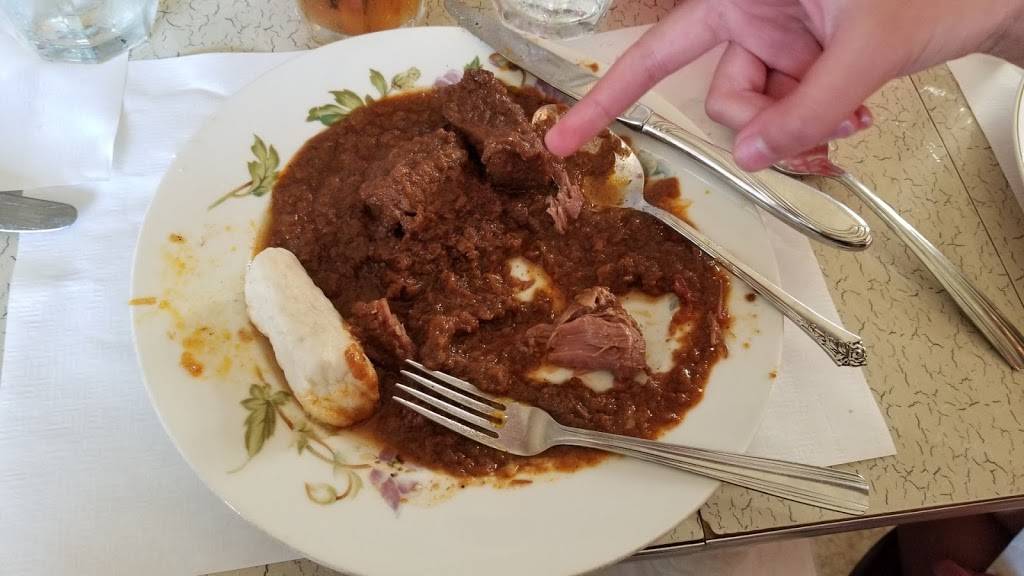 Three Brothers | restaurant | 2414 S St Clair St, Milwaukee, WI 53207, USA | 4144817530 OR +1 414-481-7530