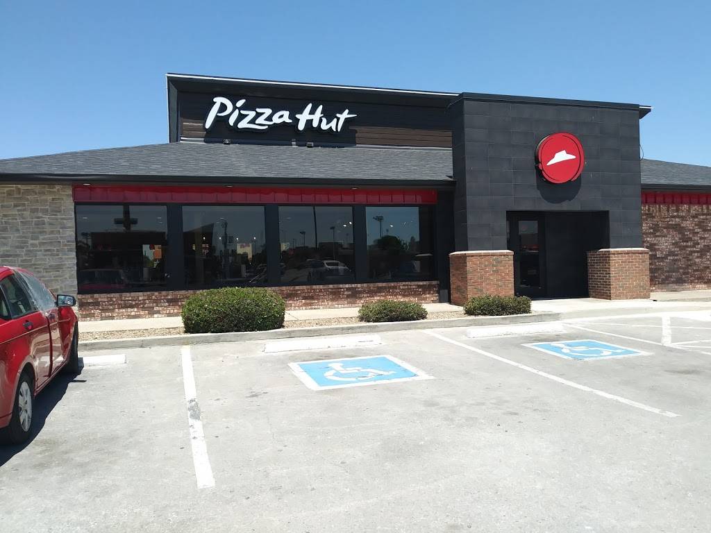 Pizza Hut | restaurant | 1820 S General McMullen Dr, San Antonio, TX 78226, USA | 2107984800 OR +1 210-798-4800