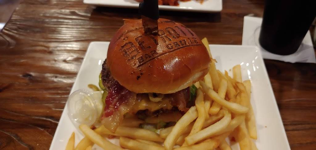 Old Detroit Bar and Grille | restaurant | 741 S Lapeer Rd, Lake Orion, MI 48362, USA | 2488148109 OR +1 248-814-8109