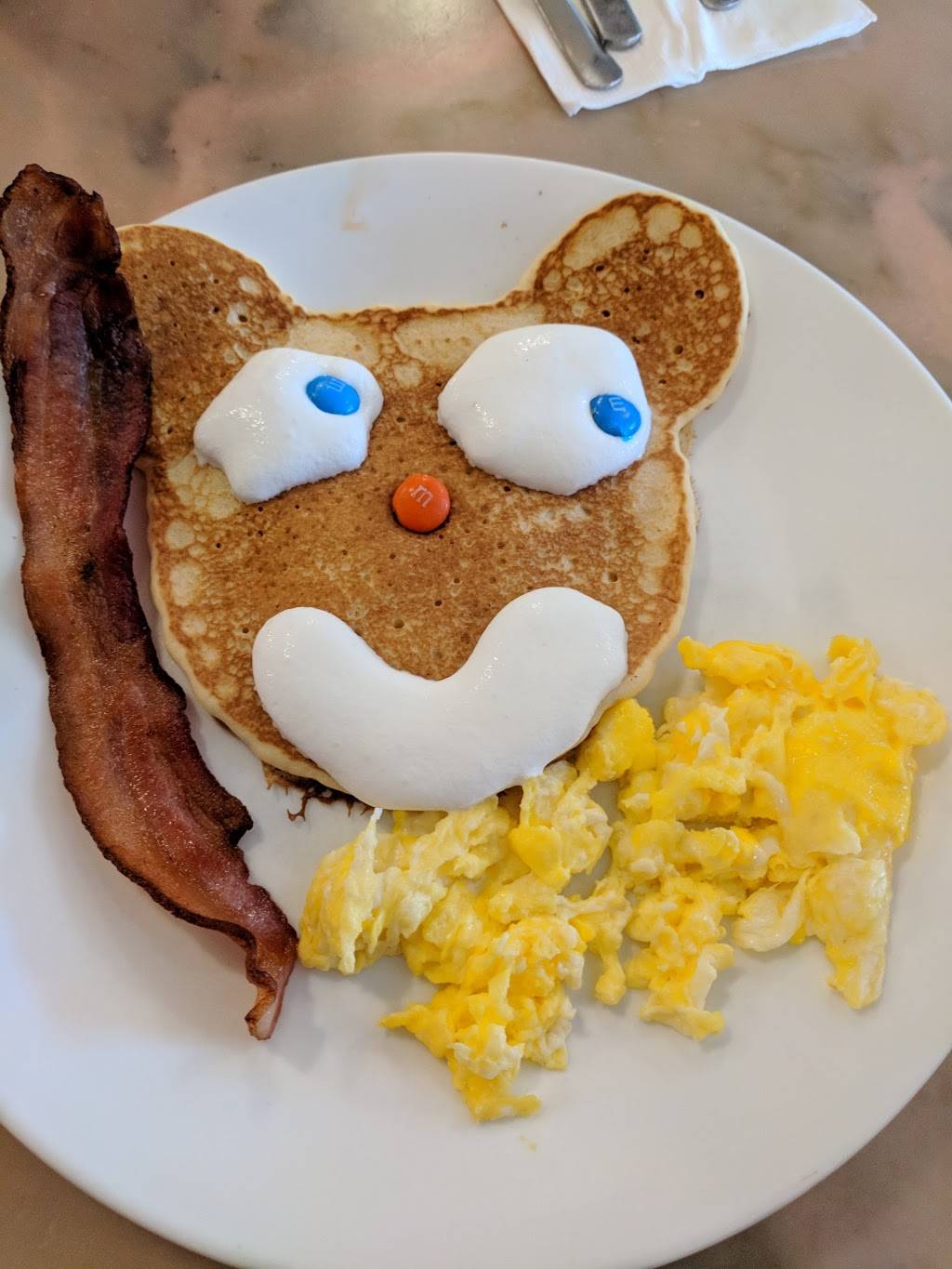 Garretts Old Fashioned Restaurant | restaurant | 2001 State St, Santa Barbara, CA 93105, USA | 8055690400 OR +1 805-569-0400