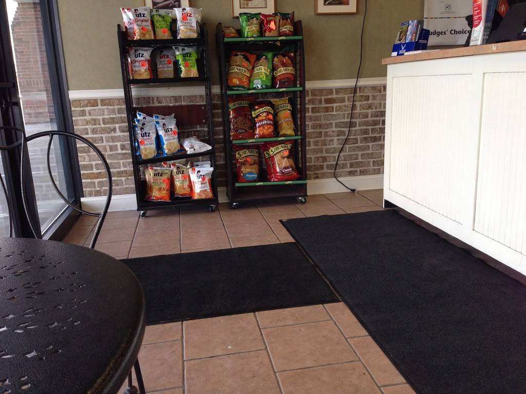 Crenos Pizza | restaurant | 279 Deo Dr, Newark, OH 43055, USA | 7403661511 OR +1 740-366-1511