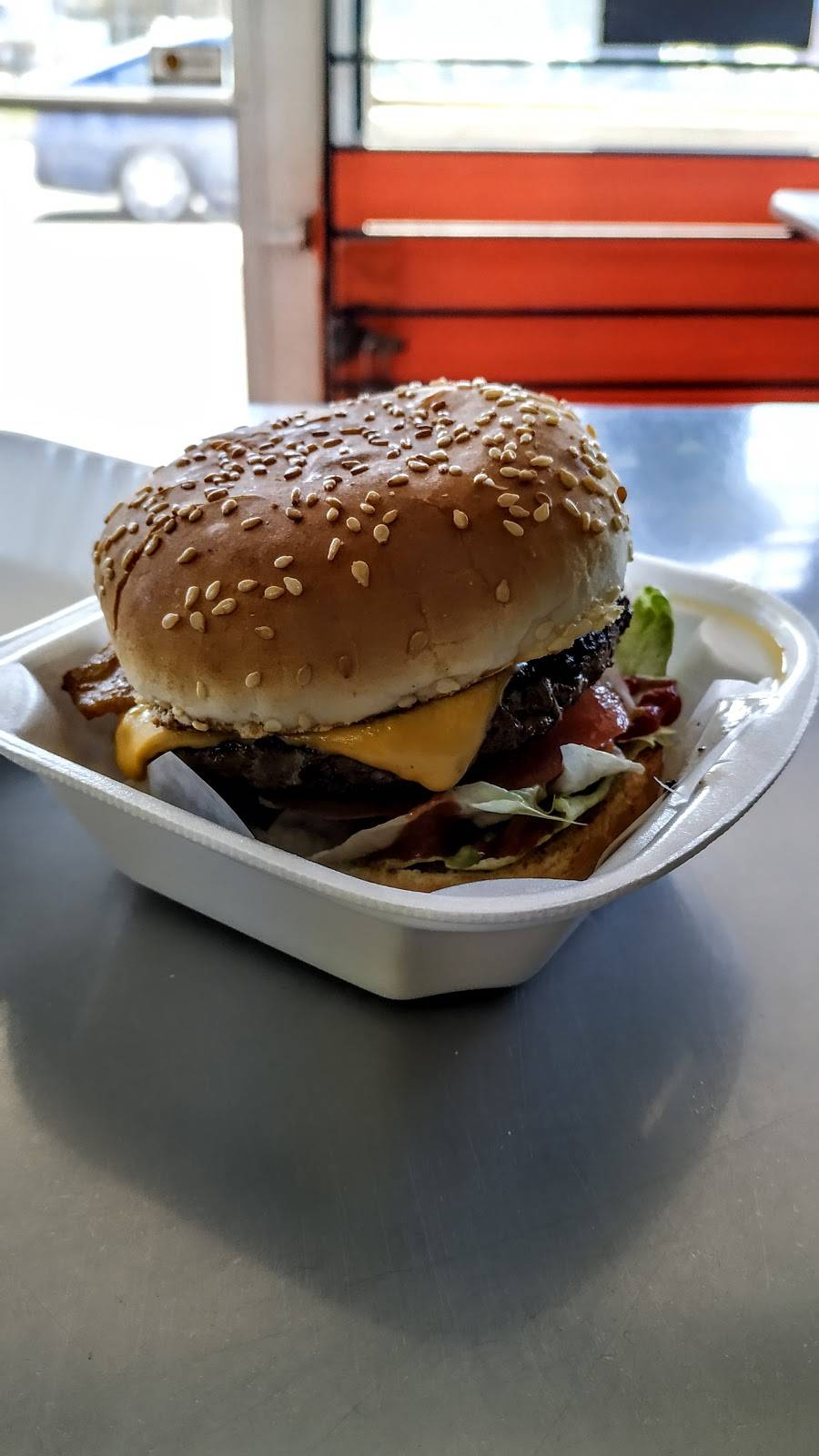 S&G Fries and Burgers | restaurant | 1845 Carling Ave, Ottawa, ON K2A 1C9, Canada | 3438821588 OR +1 343-882-1588