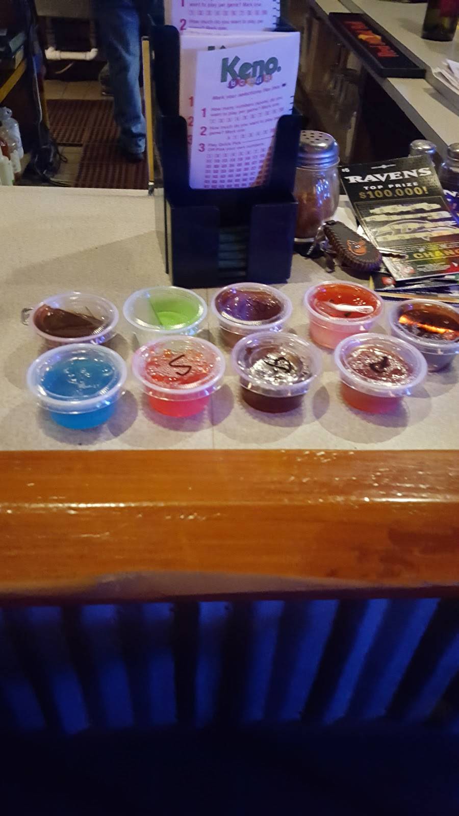 Islander Inn | restaurant | 9008 Cuckold Point Rd, Baltimore, MD 21219, USA | 4103880713 OR +1 410-388-0713