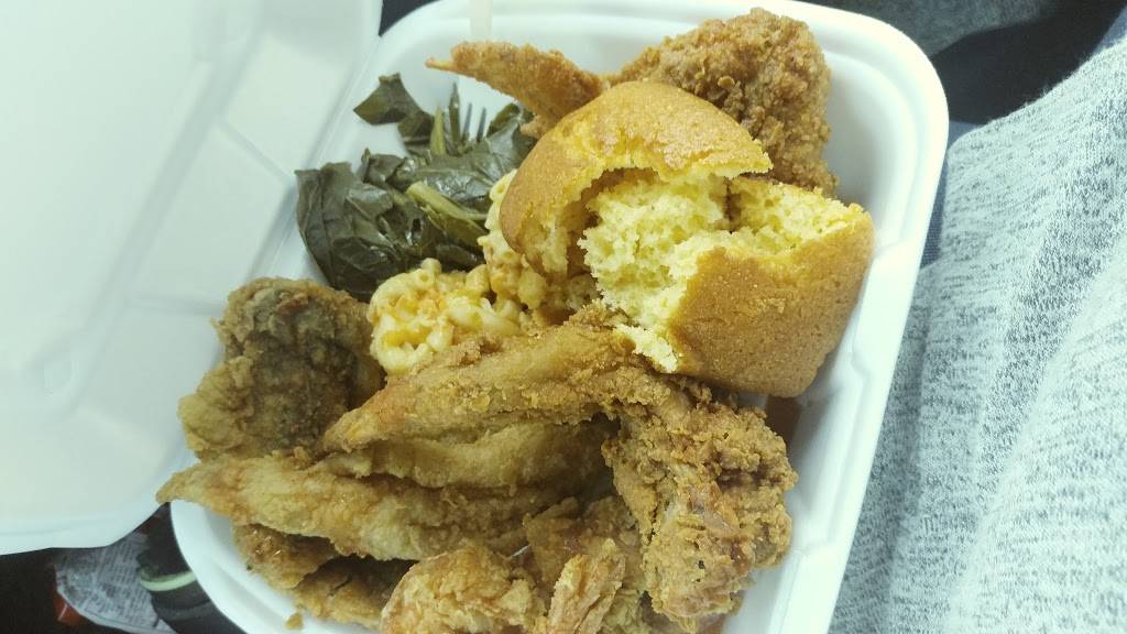 Soul Food Chess House | restaurant | 1075 Broad St, Newark, NJ 07102, USA | 9736888123 OR +1 973-688-8123