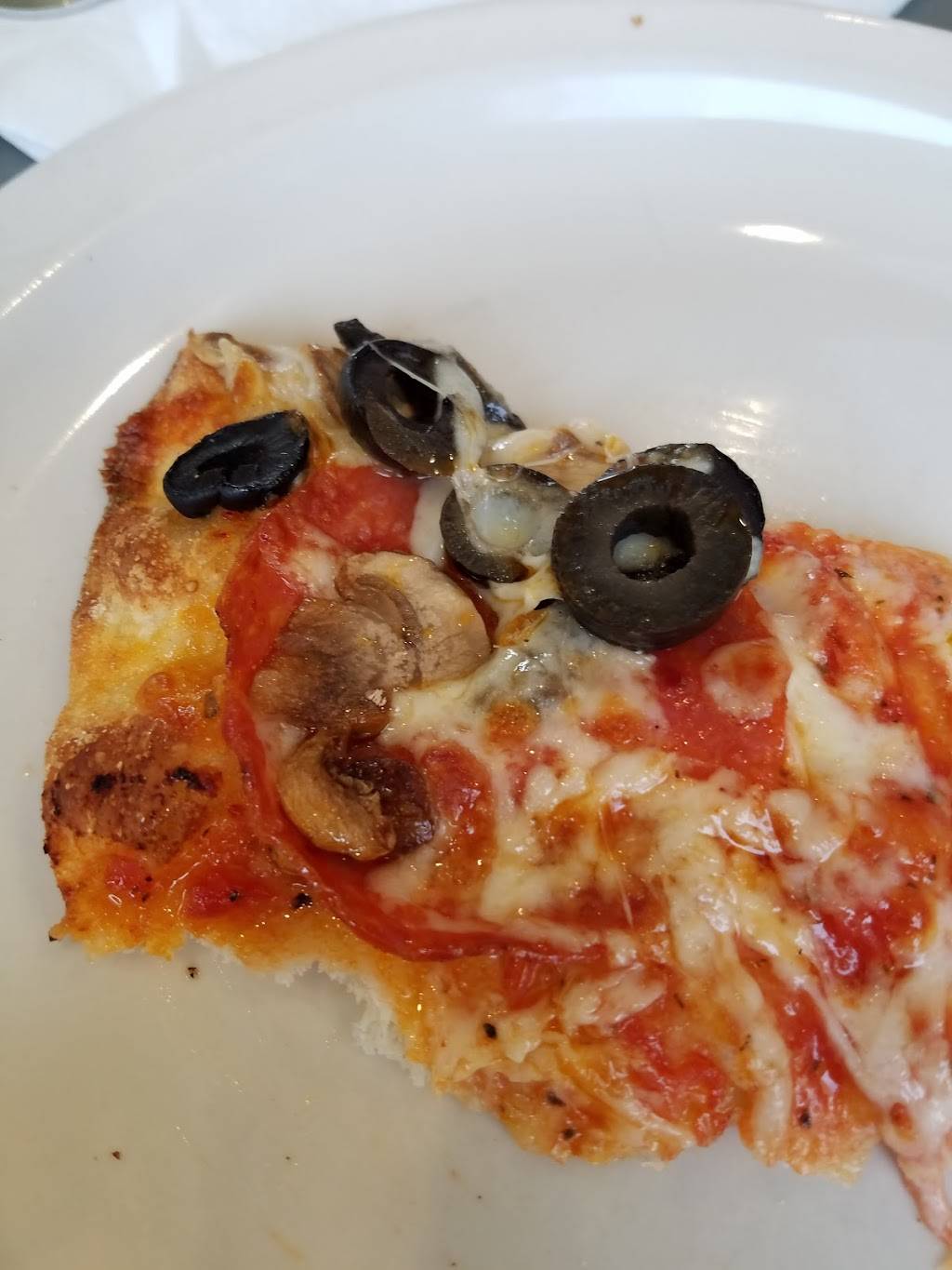 piesanos pies and pints | restaurant | 2701 SW 42nd St, Ocala, FL 34471, USA | 3523516000 OR +1 352-351-6000