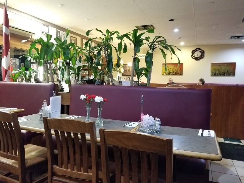 Georgian Circle Family Restaurant | restaurant | 1441 Mosley St #1, Wasaga Beach, ON L9Z 2B9, Canada | 7054292773 OR +1 705-429-2773