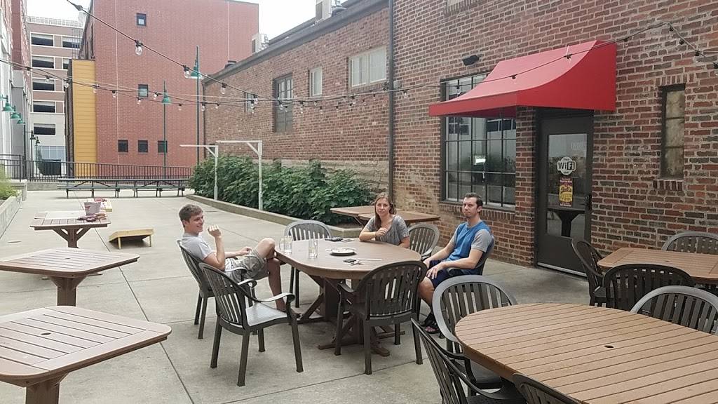 Bubs Burgers & Ice Cream | restaurant | 480 N Morton St, Bloomington, IN 47404, USA | 8123312827 OR +1 812-331-2827