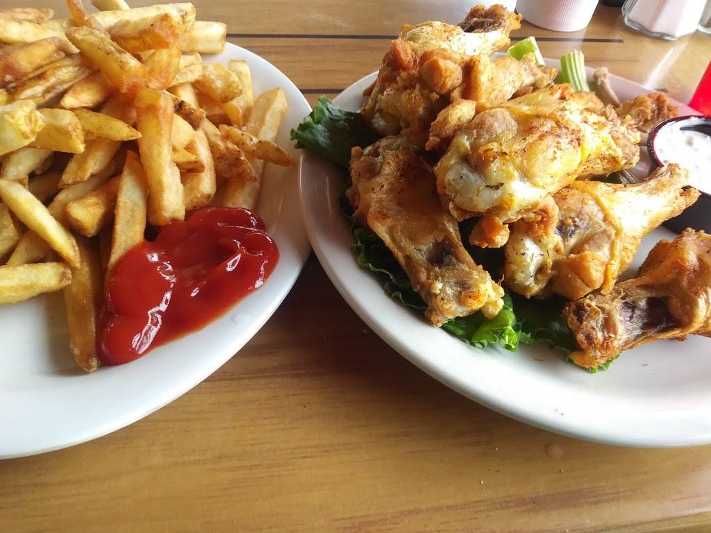 Trader Jacks Riverside Grille | restaurant | 35901 Lakeshore Blvd, Eastlake, OH 44095, USA | 4409468330 OR +1 440-946-8330