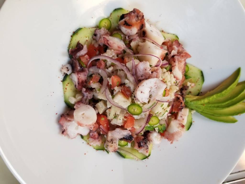 Hacienda De Los Perez Mexican Grill | restaurant | 50 Industrial Dr #104, Gilberts, IL 60136, USA | 8478444191 OR +1 847-844-4191