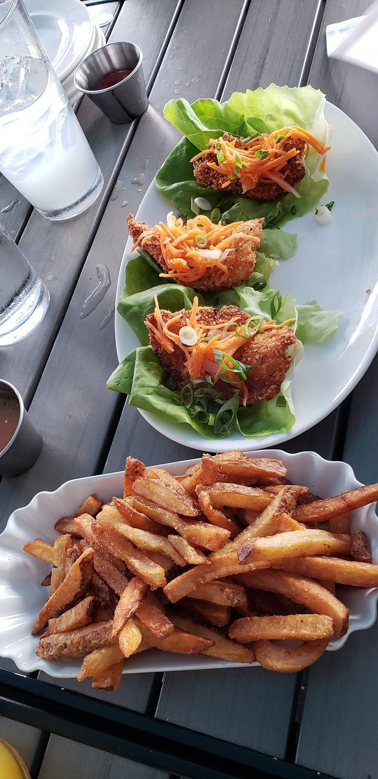 Hanks Oyster Bar | restaurant | 701 Wharf St SW, Washington, DC 20024, USA | 2028173055 OR +1 202-817-3055