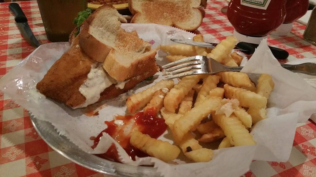 Kens Bar-B-Que | restaurant | 387 SW St Margarets St, Lake City, FL 32025, USA | 3867526725 OR +1 386-752-6725