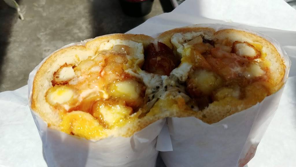 Fat Sals Deli | restaurant | 16901 Ventura Blvd, Encino, CA 91316, USA | 8556824373 OR +1 855-682-4373