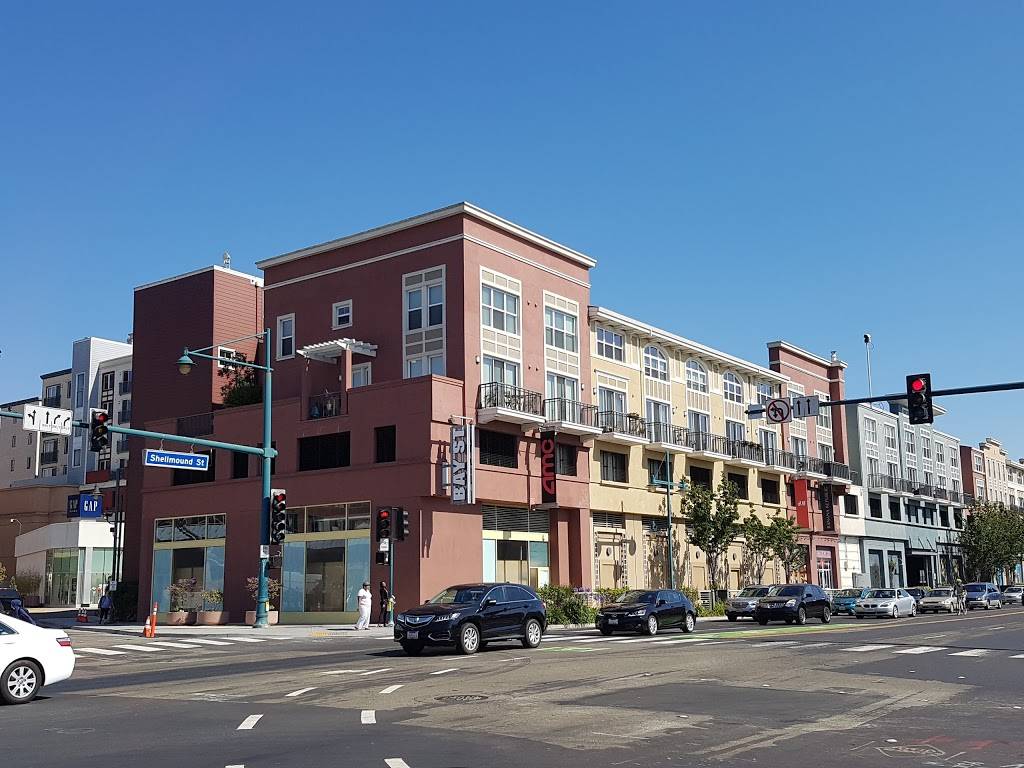 Powell Street Plaza | shopping mall | 5701-5795 Christie Ave, Emeryville, CA 94608, USA | 9252791800 OR +1 925-279-1800