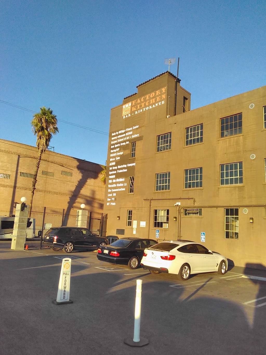 The Factory Kitchen | restaurant | 1300 Factory Pl, Los Angeles, CA 90013, USA | 2139966000 OR +1 213-996-6000