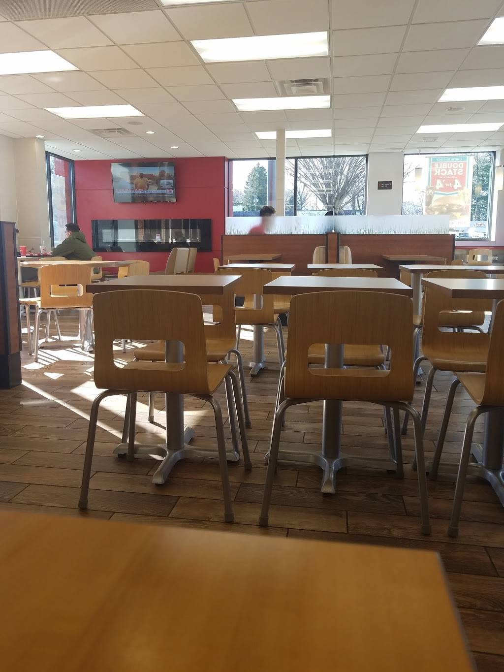 Wendys | restaurant | 273 Broadview Ave, Warrenton, VA 20186, USA | 5403475528 OR +1 540-347-5528