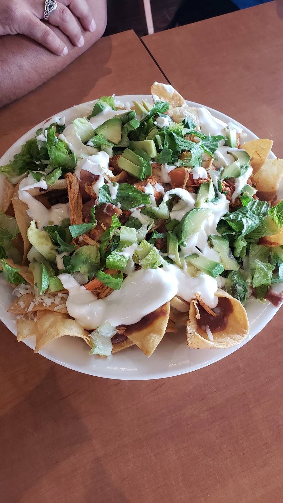 La Guanaquita | restaurant | 284 Orenda Rd, Brampton, ON L6T 4X6, Canada | 9054591010 OR +1 905-459-1010