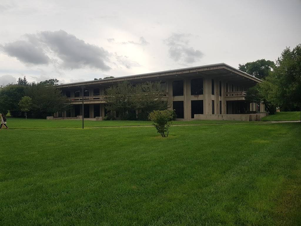 Storms Dining | restaurant | 808 Hayward Ave, Ames, IA 50014, USA | 5152942890 OR +1 515-294-2890