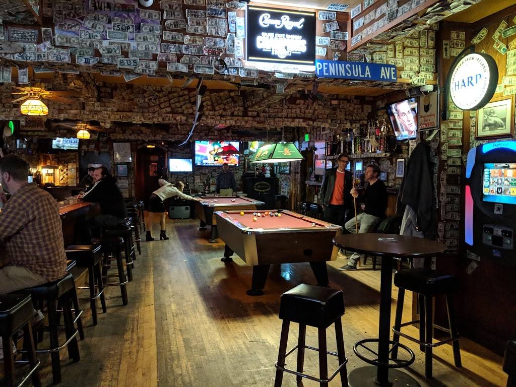 Paul & Eddies Monta Vista Inn | restaurant | 21619 Stevens Creek Blvd, Cupertino, CA 95014, USA | 4082522226 OR +1 408-252-2226