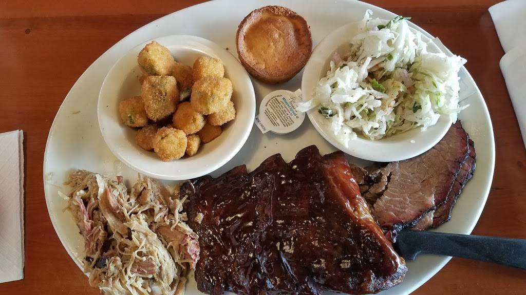 Bones Smokehouse | restaurant | 7601 E Brainerd Rd #5a, Chattanooga, TN 37421, USA | 4237103382 OR +1 423-710-3382