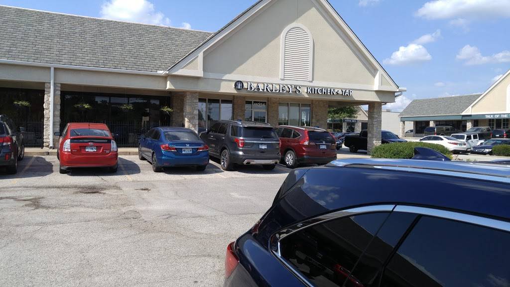 Barleys Kitchen + Tap | restaurant | 11924 W 119th St, Overland Park, KS 66213, USA | 9136634099 OR +1 913-663-4099